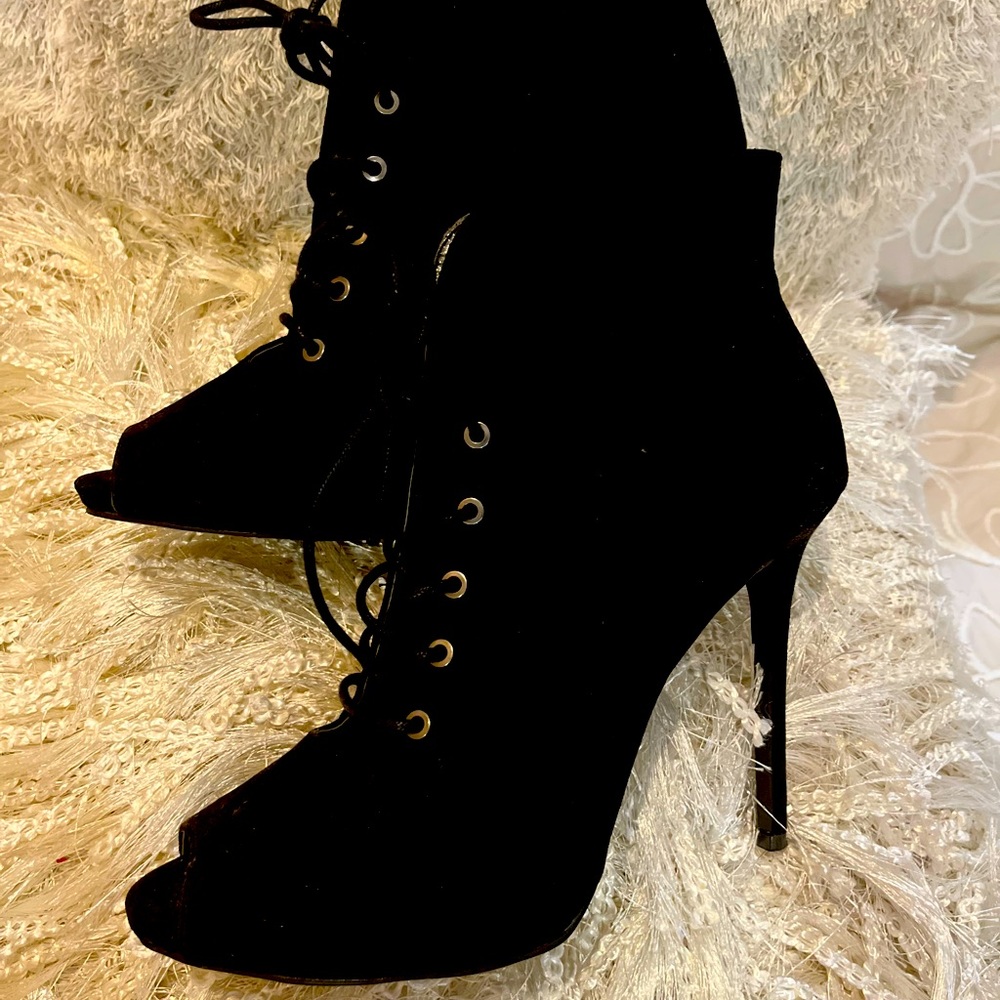 Open toe boots